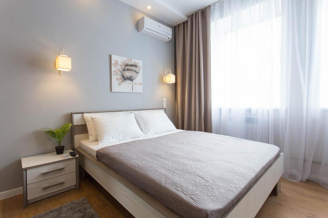 Lux Studio Near Metro Yaroslava Mudroho, Universytet - Chernyshevska Str 95-4 Carcóvia Exterior foto